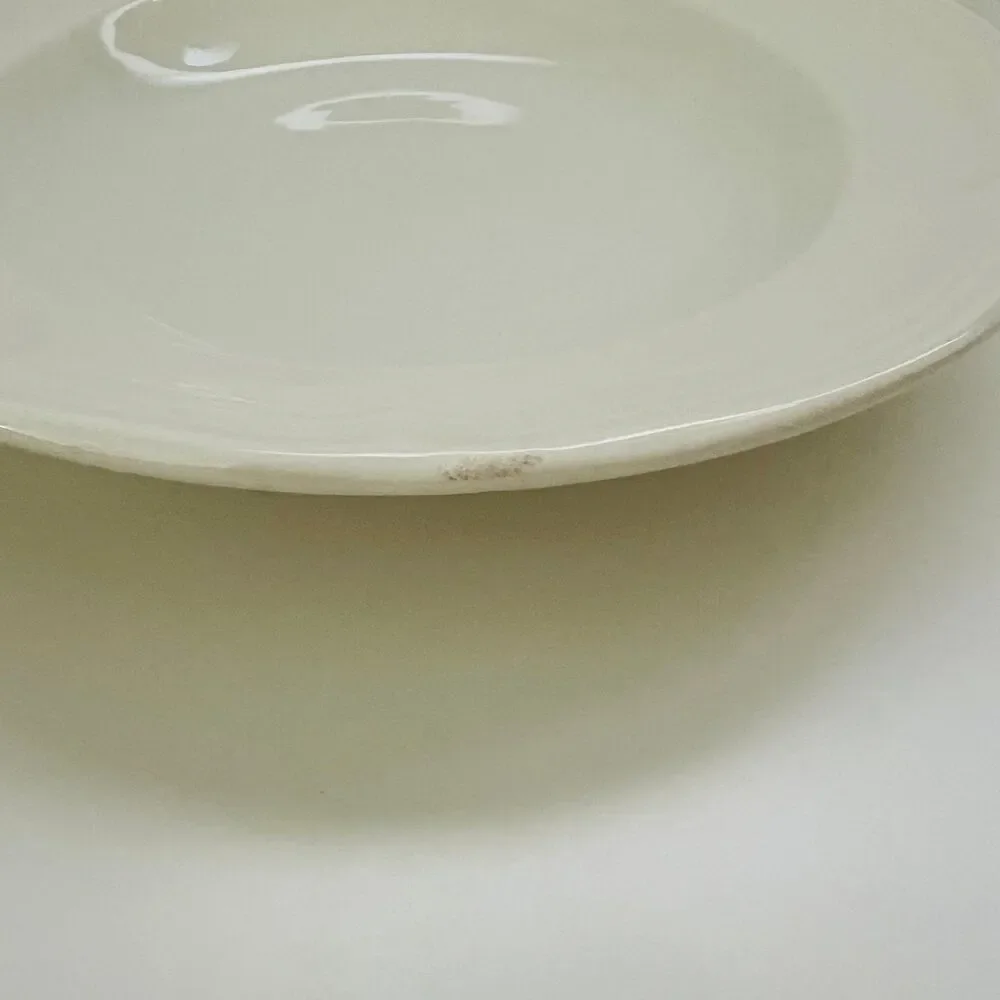 QUADRIFOGLIO Ceramic Raised Edges Decorative Rim Soup Pasta Bowl, Set of 4